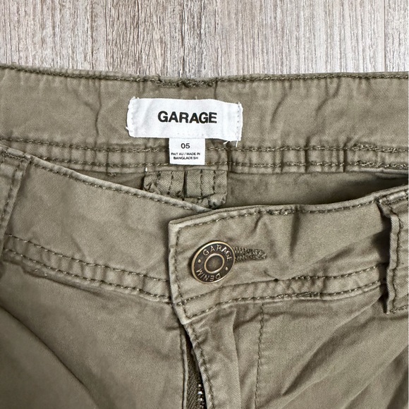 Garage Olive Green Women’s Cargo Pants-size 05 *like NEW* - Picture 3 of 6